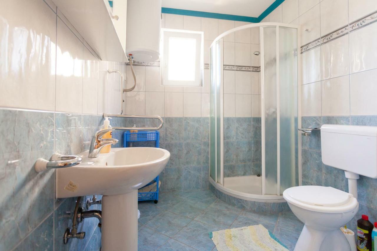 Apartments Jadranka Малинска Экстерьер фото