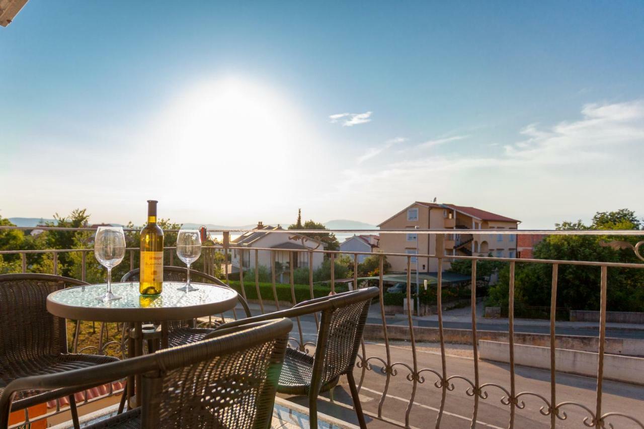 Apartments Jadranka Малинска Экстерьер фото