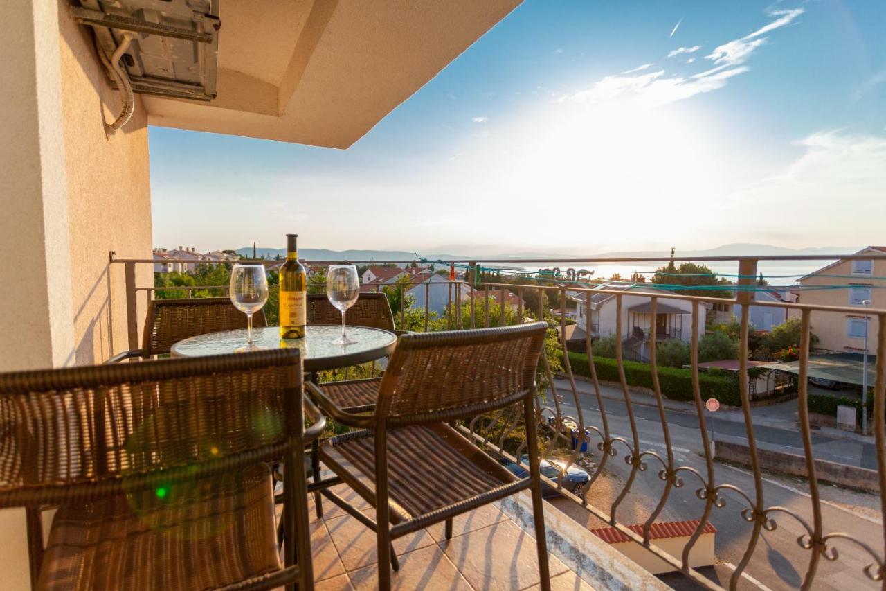 Apartments Jadranka Малинска Экстерьер фото